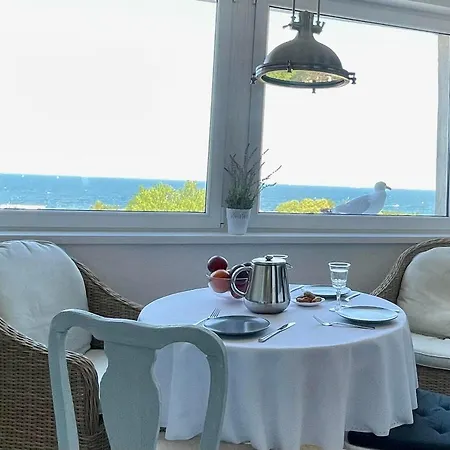 Marina Z Widokiem Na Morze